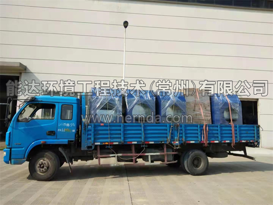 活性炭吸附箱發(fā)貨現場3